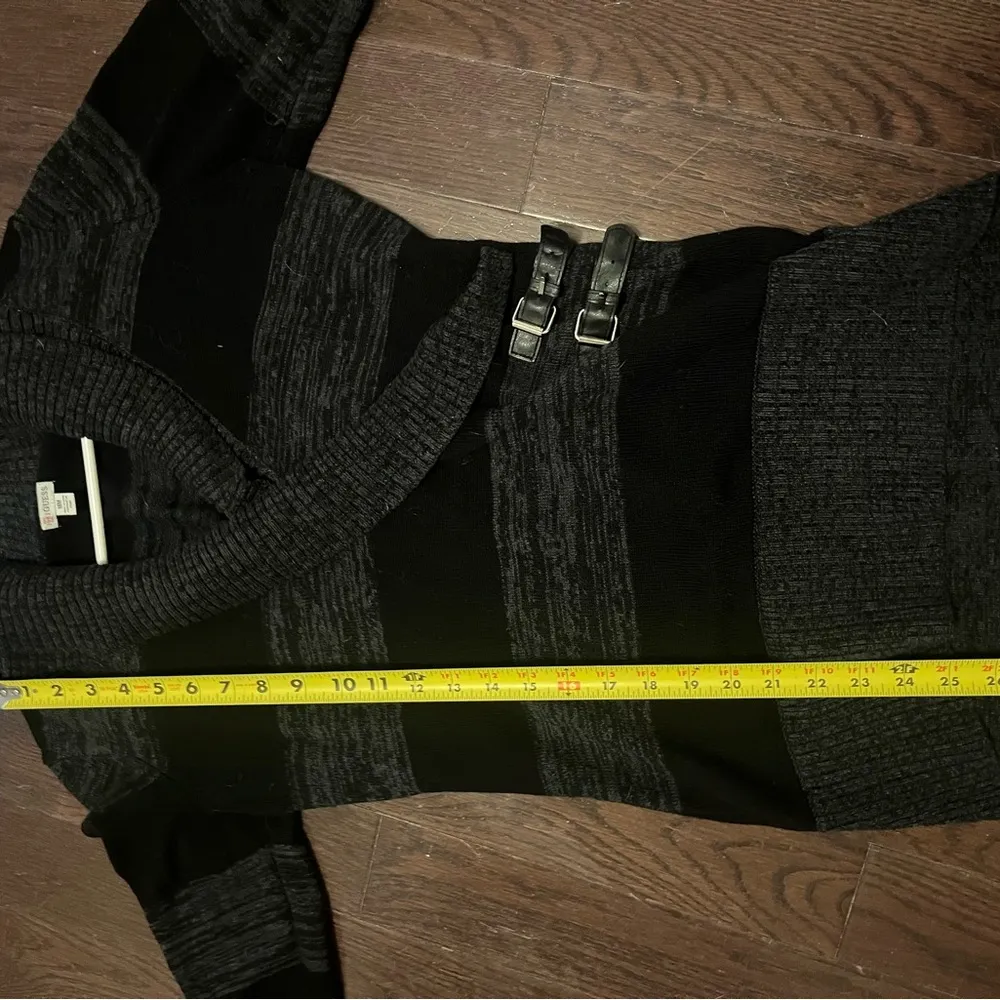 Guess Sweater Womens Med Black
Grey Stripe Shawl Collar Buckle
Detail Cotton - Image 8