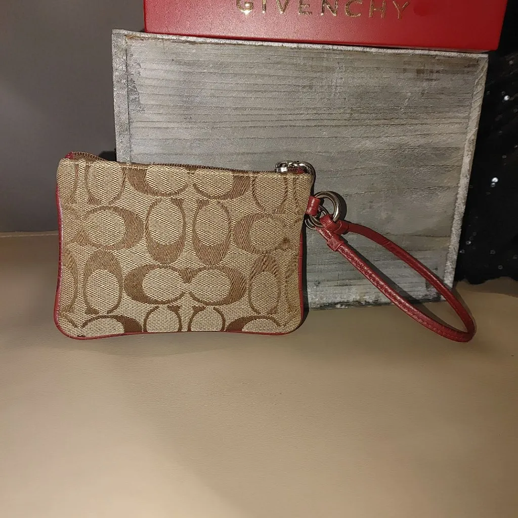 Coach Brown Red Signature Wristlet Clutch C Jacquard Satin Lining Zipper Closure - Image 2