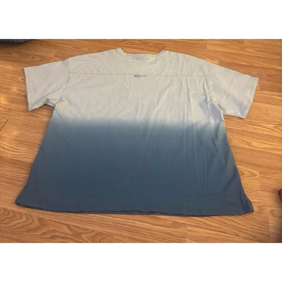 Boxlunch Disney Elsa T-Shirt Size Large - Image 6