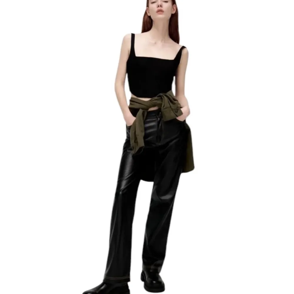 NWT ZARA Pants Faux Leather Vegan Straight Leg Contrast Stitching Black Size M - Image 4