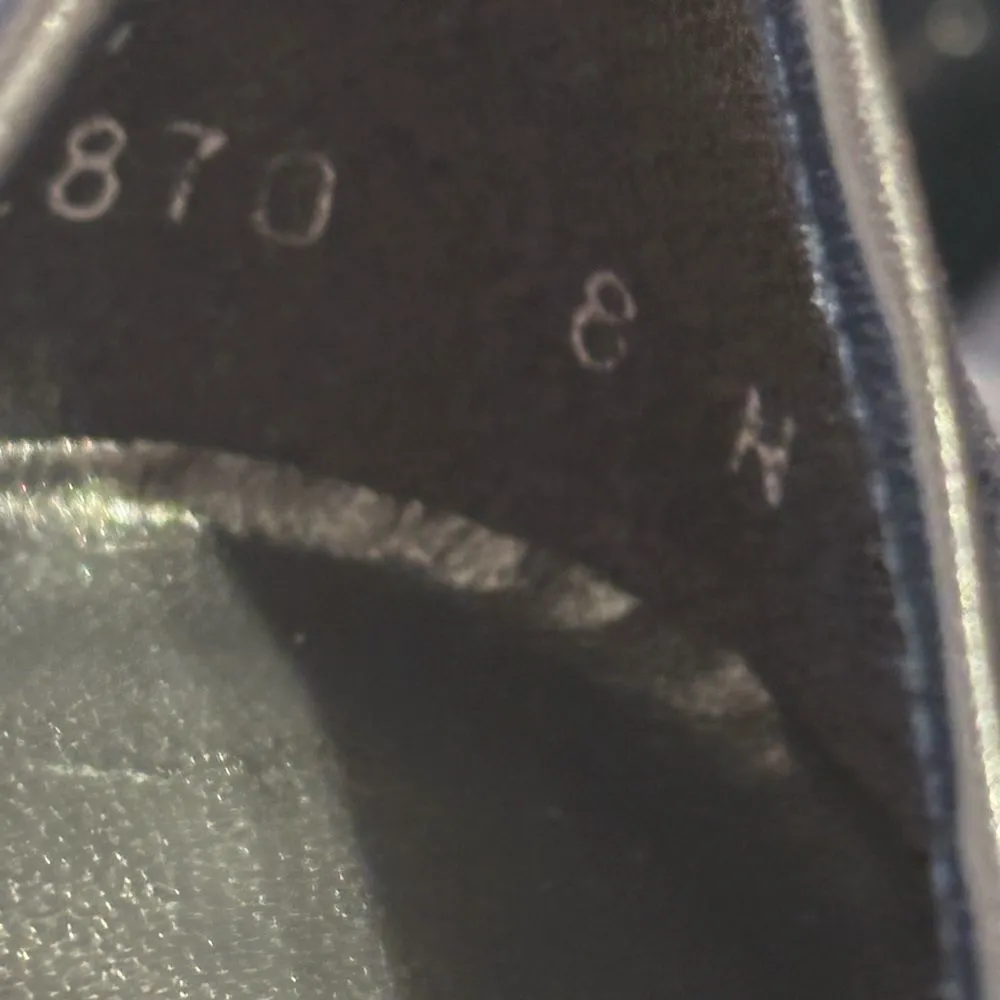 Stuart Weitzman Black Suede Kitten Hill Pumps Size 8 Nwot - Image 2