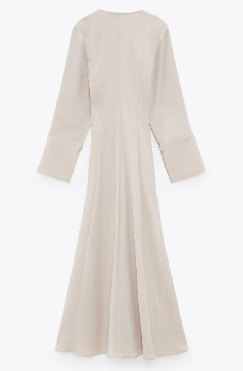 NWT  Bloggers Fav Voluminous Cream Midi Dress - Image 4