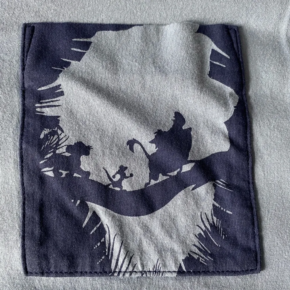 UNIQLO x Disney The Lion King Blueish Gray Dolman Sleeve Tee Size XXL - Image 4