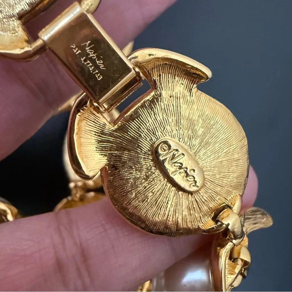 Vintage NAPIER Gold tone Faux Pearl Moon Detail Chunky Statement Necklace 125g. - Image 13