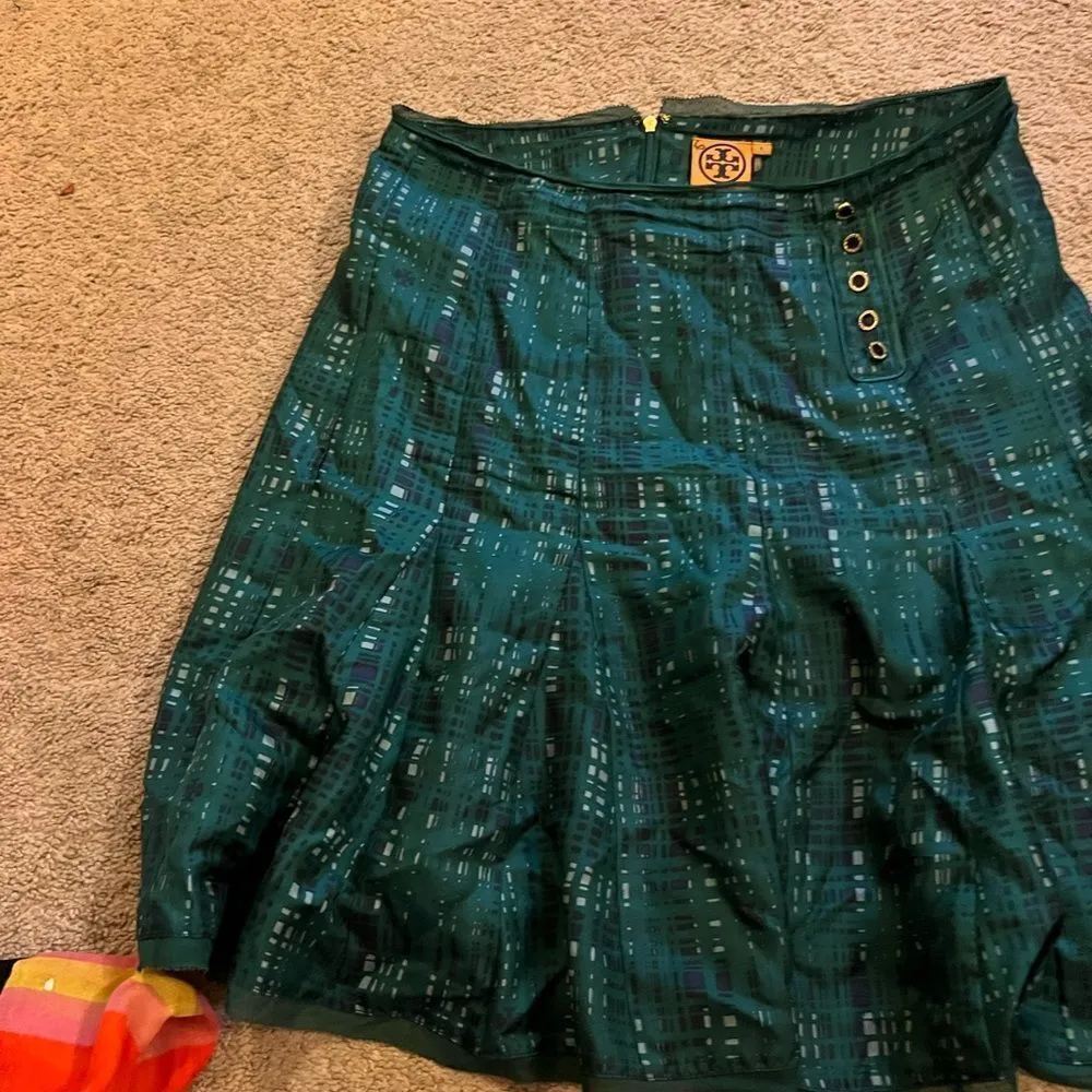 Tory burch green silk skirt 8 - Image 2