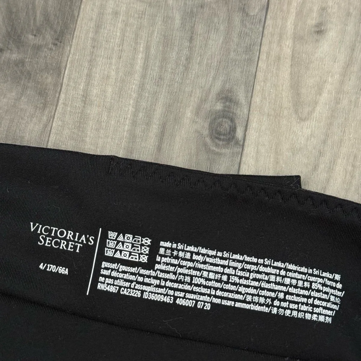 Victoria’s Secret Incredible Essential High Rise Leggings with pockets - Image 7