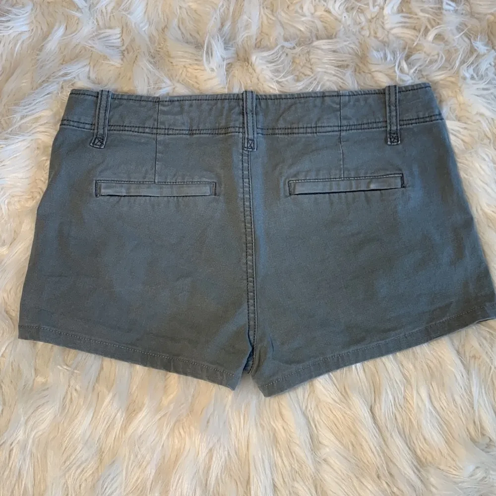 Joe's Jeans Take Me, Slowly Shorts Size 27 - Image 2