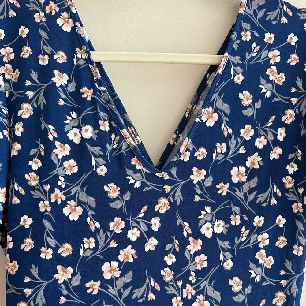 Kaileigh Blue Floral Faux Wrap Midi Stretch Dress, Size Large - Image 16