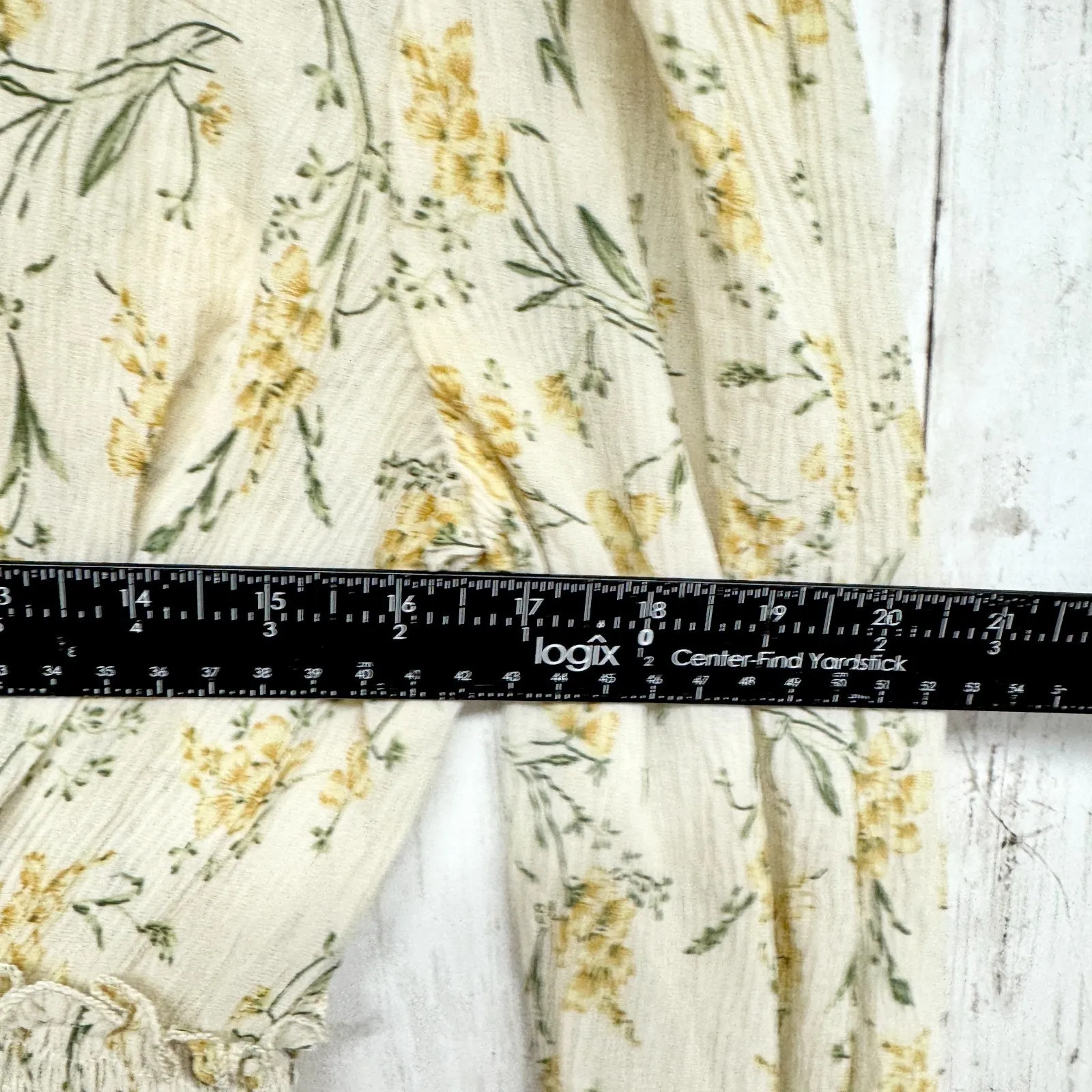 NA-KD Dress Women Sz 36 Cream Floral V-Neck Overlap Balloon Sleeve Smocked Mini - Image 3