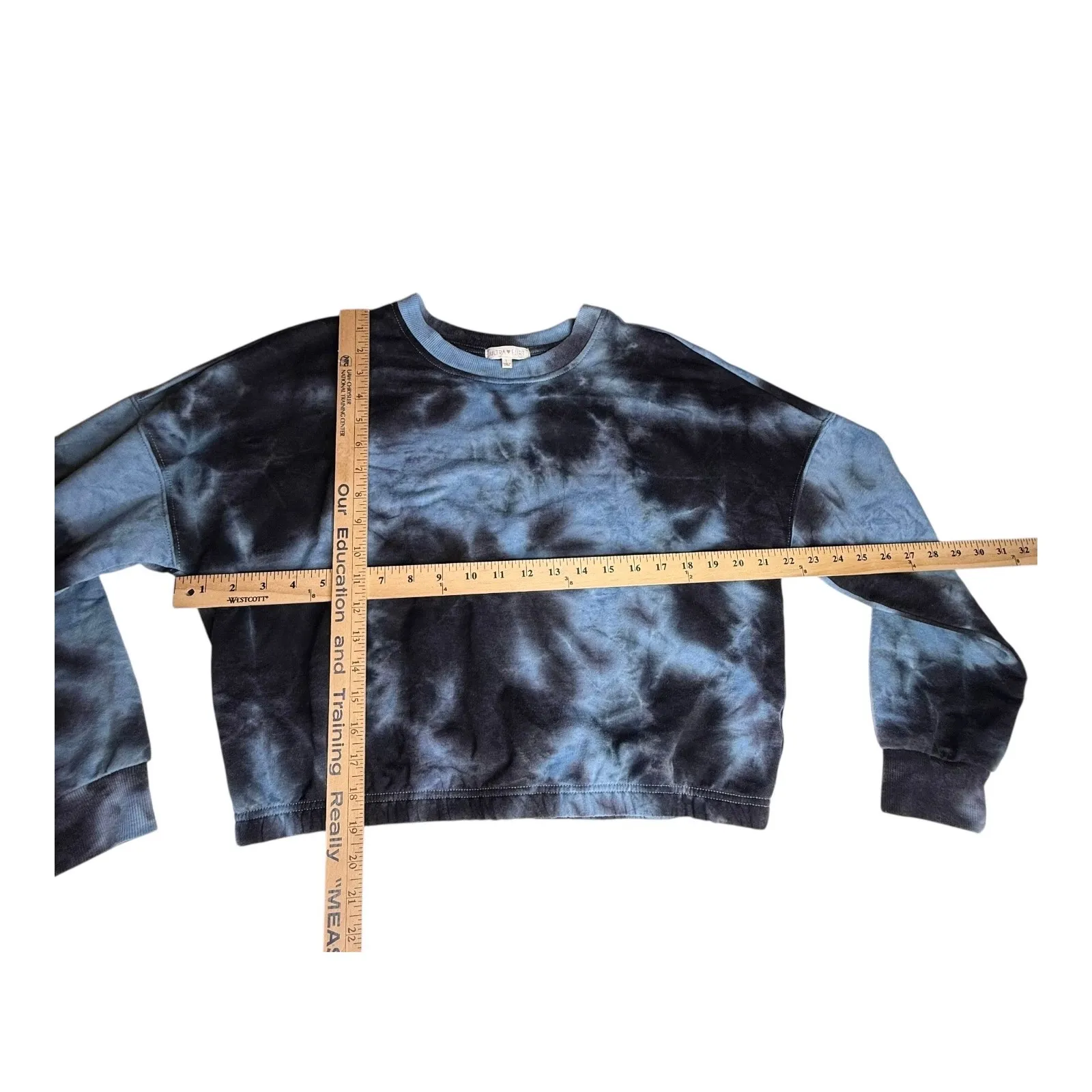 Ultra Flirt Cropped Crewneck Tie Dye Sweatshirt Junior L Long Sleeve Blue Gray - Image 5