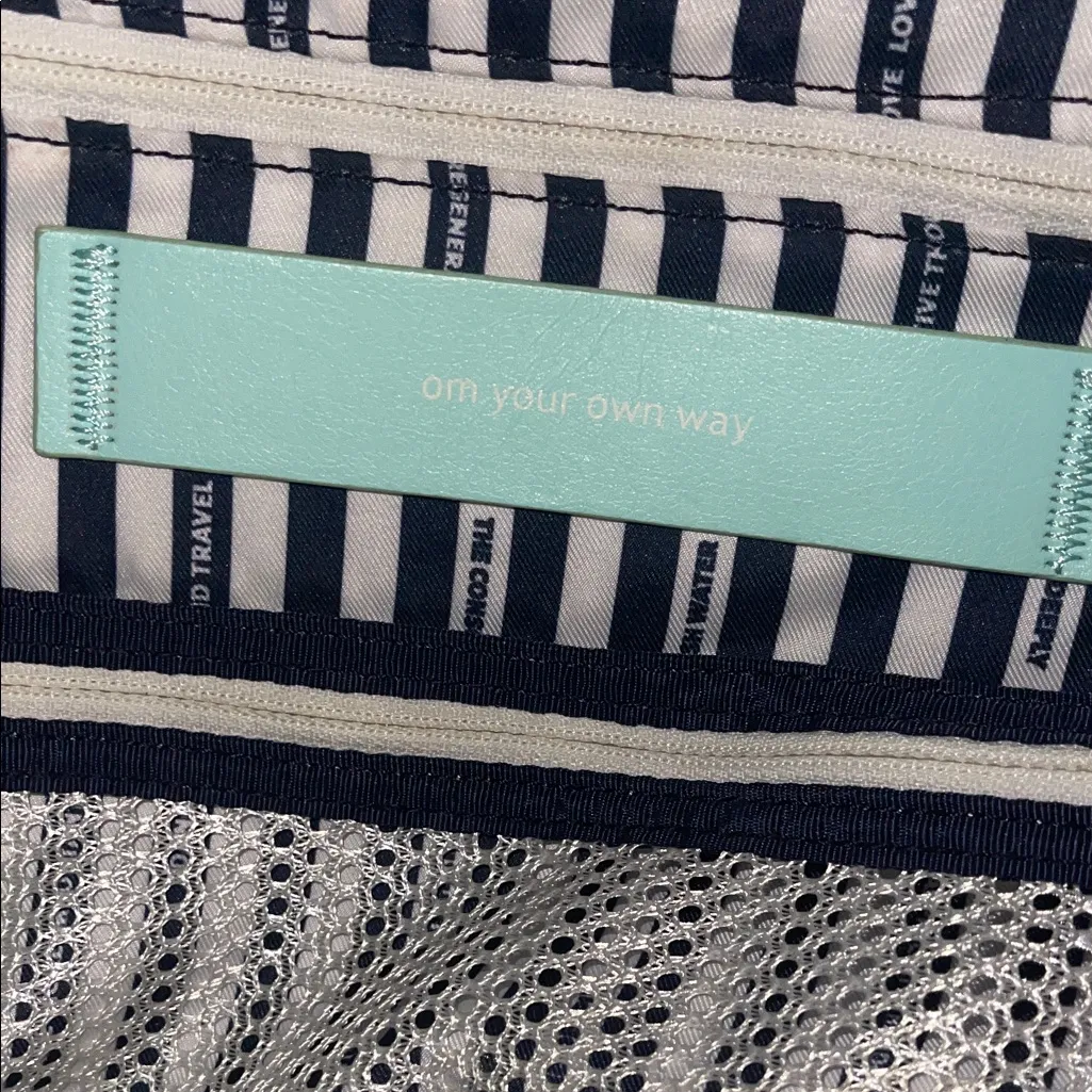 Lululemon Aqua Sweat Once a Day Bag - Image 12