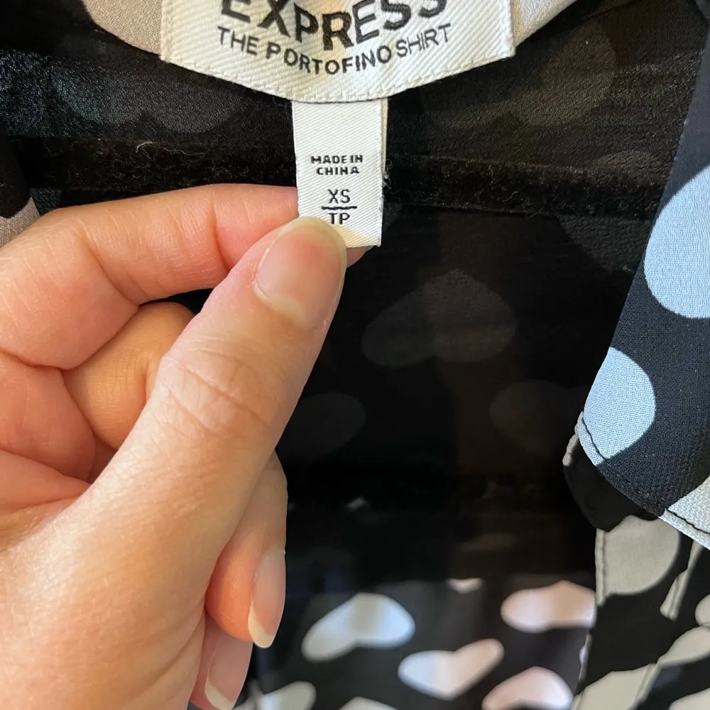 Express Portofino Top Heart Print  Portofino Shirt XS blouse black white - Image 3