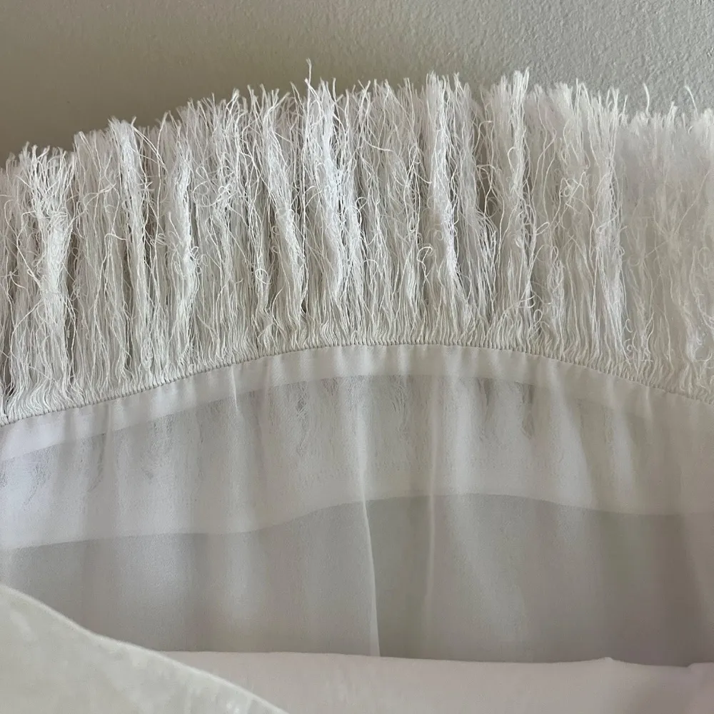 Trouve White Fringe‎ Trim Lined Hem Tank Top Blouse Shirt Size S - Image 5