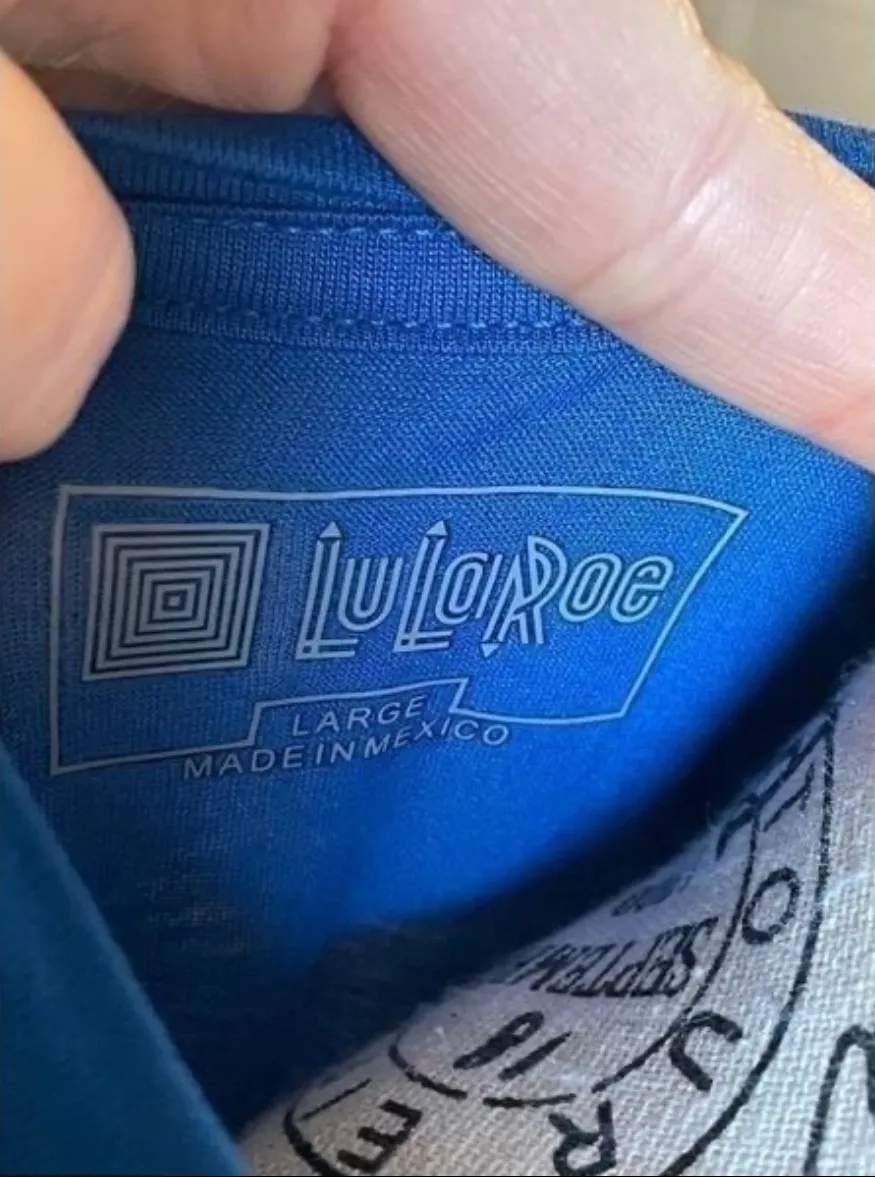 Women’s Large Hudson Short Sleeved Tee “Just Chill” Casual Streetwear - Image 7