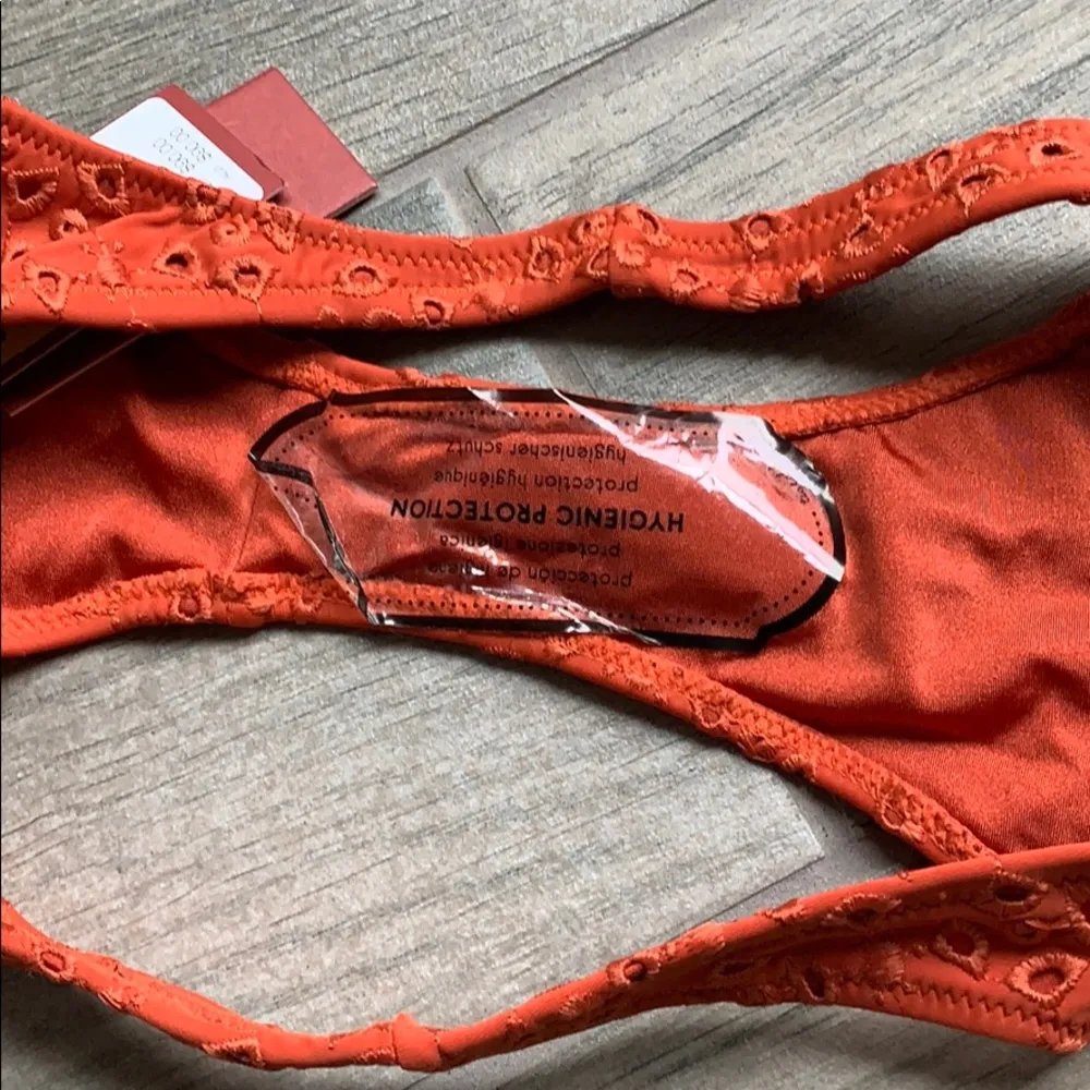 Tigerlily eyelet bikini bottom - Image 9