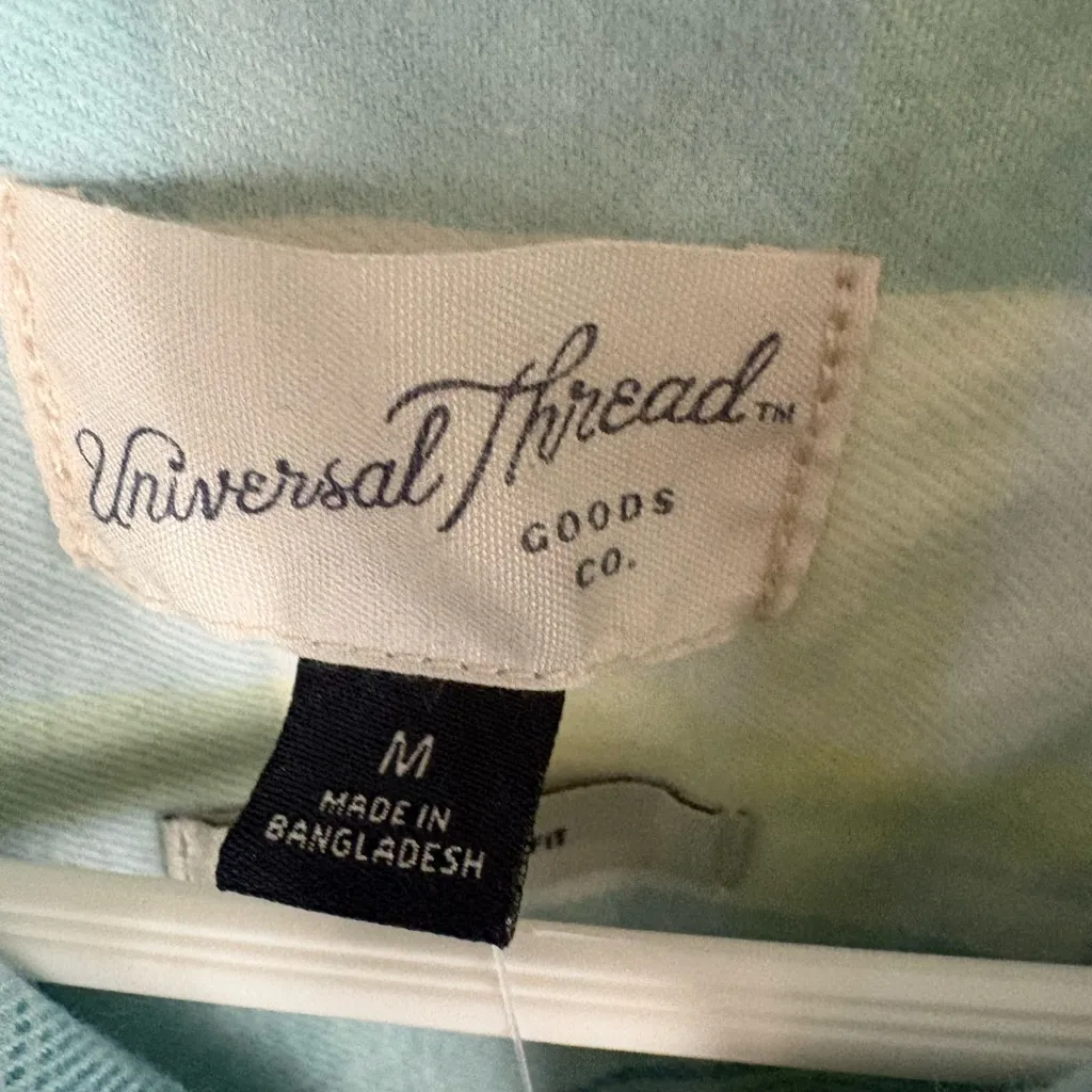 NWT Universal Thread Oversized Plaid Flannel Blue White Button-down Shirt M - Image 5