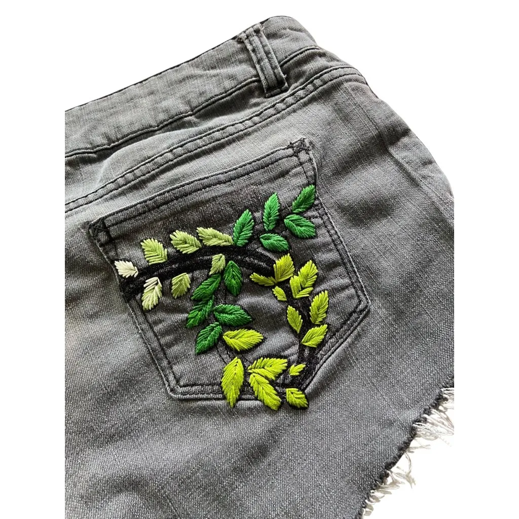 Handmade Embroidered Sunflower Festival Denim Shorts Black Size 12 Boho Summer - Image 11