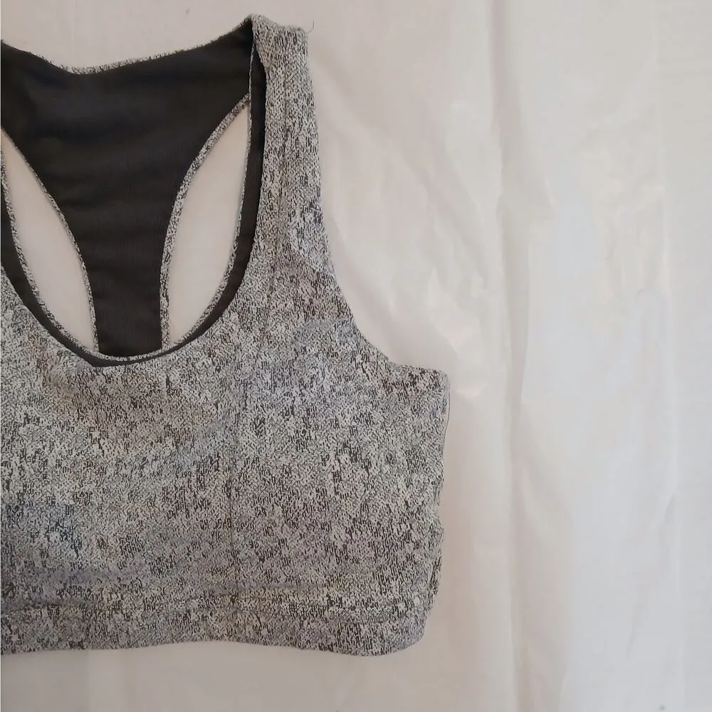 Gymshark Fleur Textured Sports Bra Women's Small Gray Activewear Workout Gym - Image 3