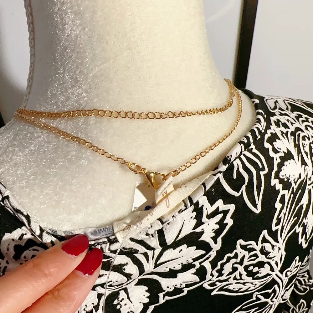 Joie de vivre flower print shirt top with 2 pieces necklaces - Image 7