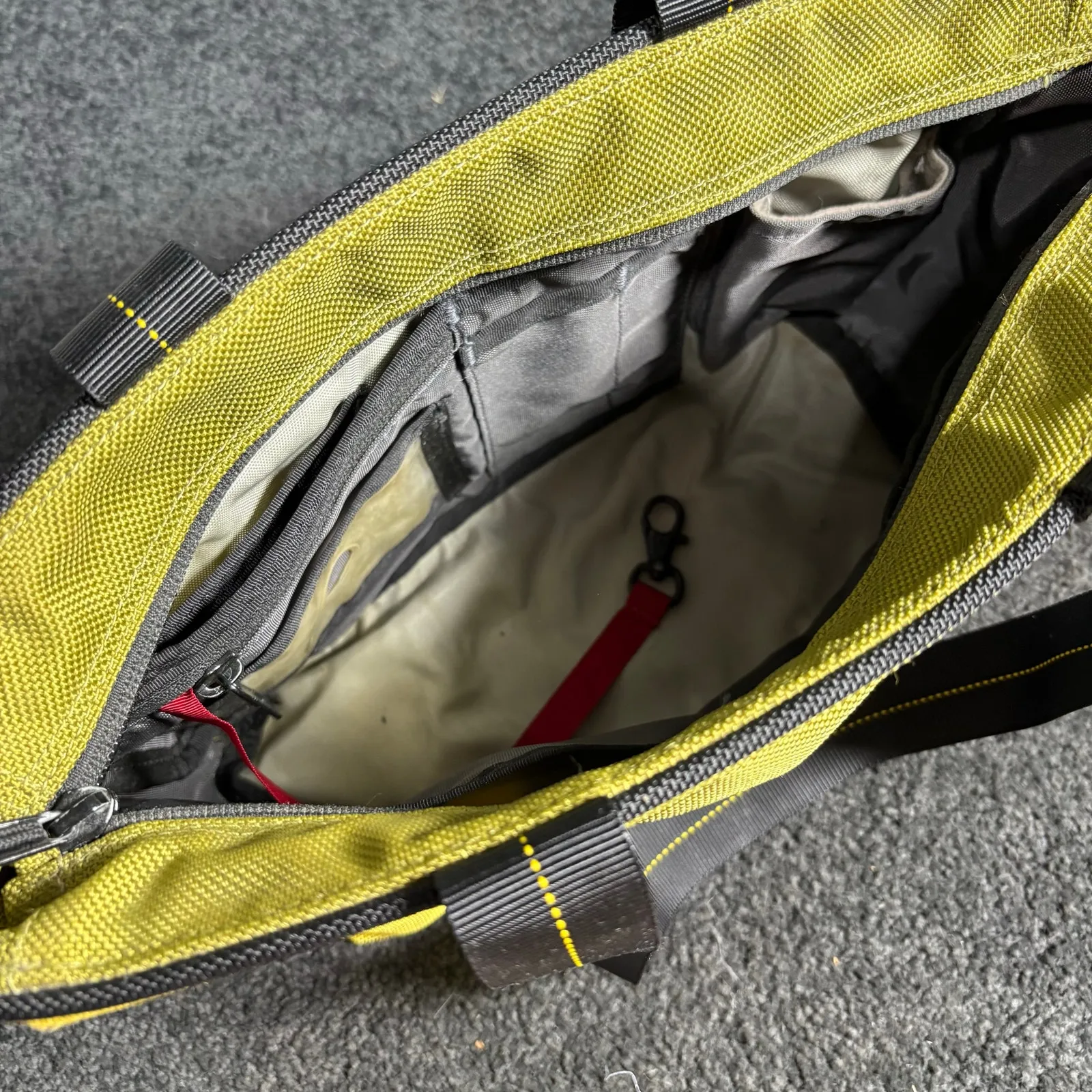 Timbuk2 Green & Gray Gorpcore Medium Casual Cargo Tote Bag - 90s Style - Zip Top - Image 8