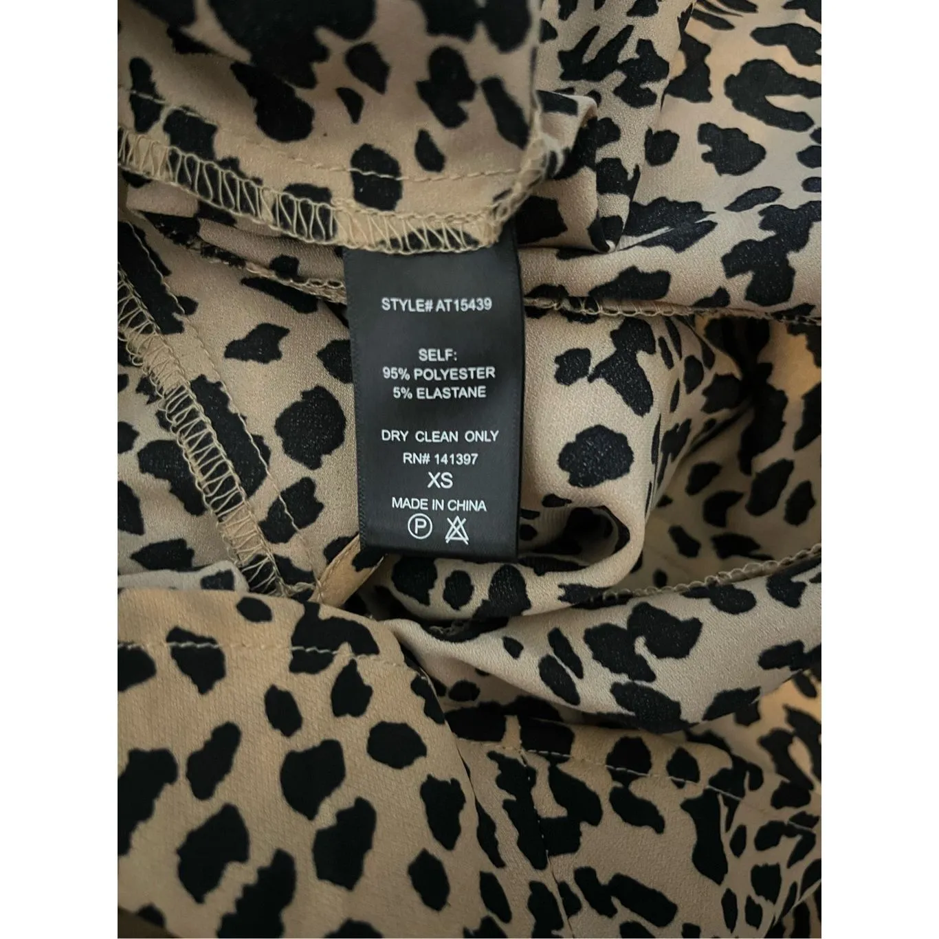ASTR the Label Cheetah Print Long Sleeve Tie Front Top Size‎ XS - Image 4