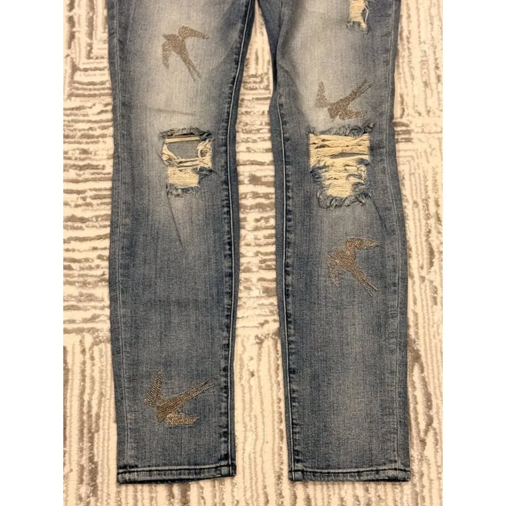 Rock & Republic women's size 4 Blue BERLIN denim Bird embroidery jeans - Image 4