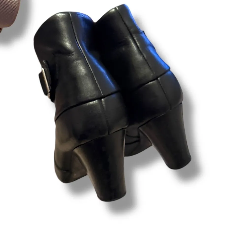 Clarks Black Heeled Ankle Boots Women's Size 9 Buckle Strap Zip Workwear - Image 5