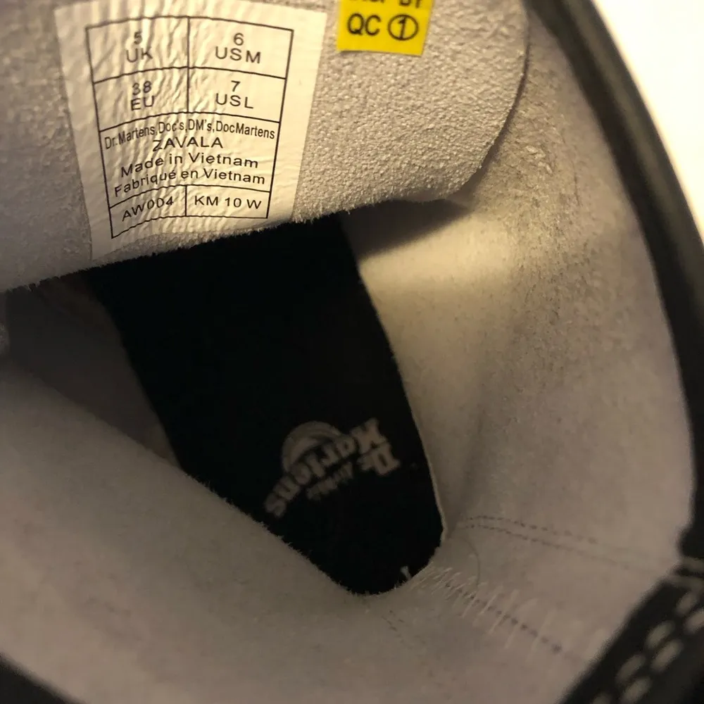 New  1460 Bex Lug Sole Boots (Women), size women 7, lace up leather - Image 6