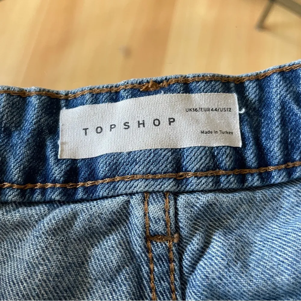 Topshop ‎ Denim Cutoff Shorts Size 16 - Image 2