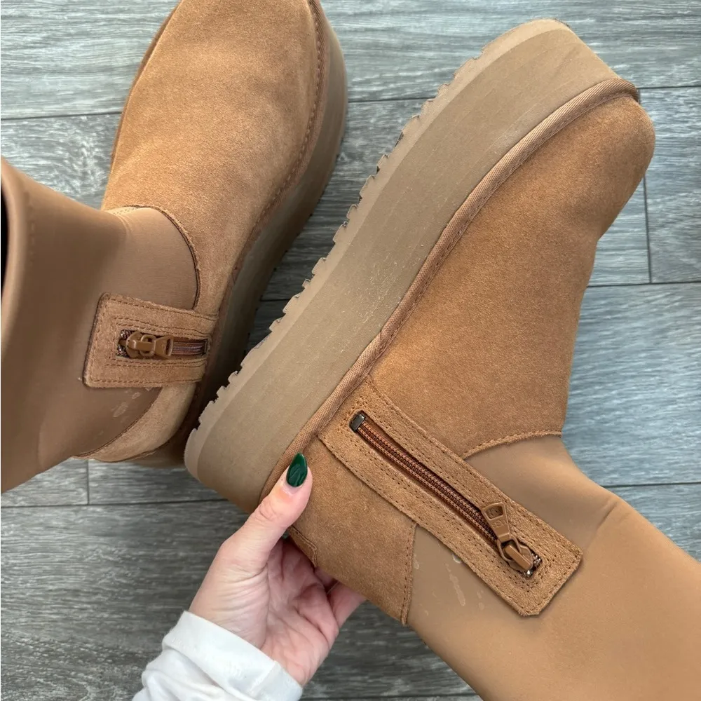 UGG  Chestnut Dipper Boots 9 - Image 14