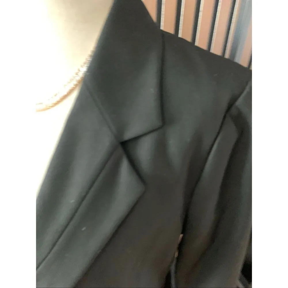 The limited black work blazer size 4 classy form fitting - Image 3