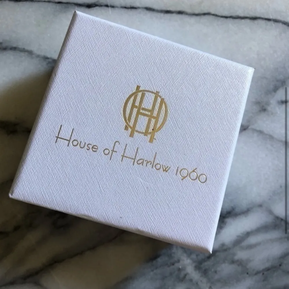 House of Harlow 1960 Chunky Hoop earrings - Image 3