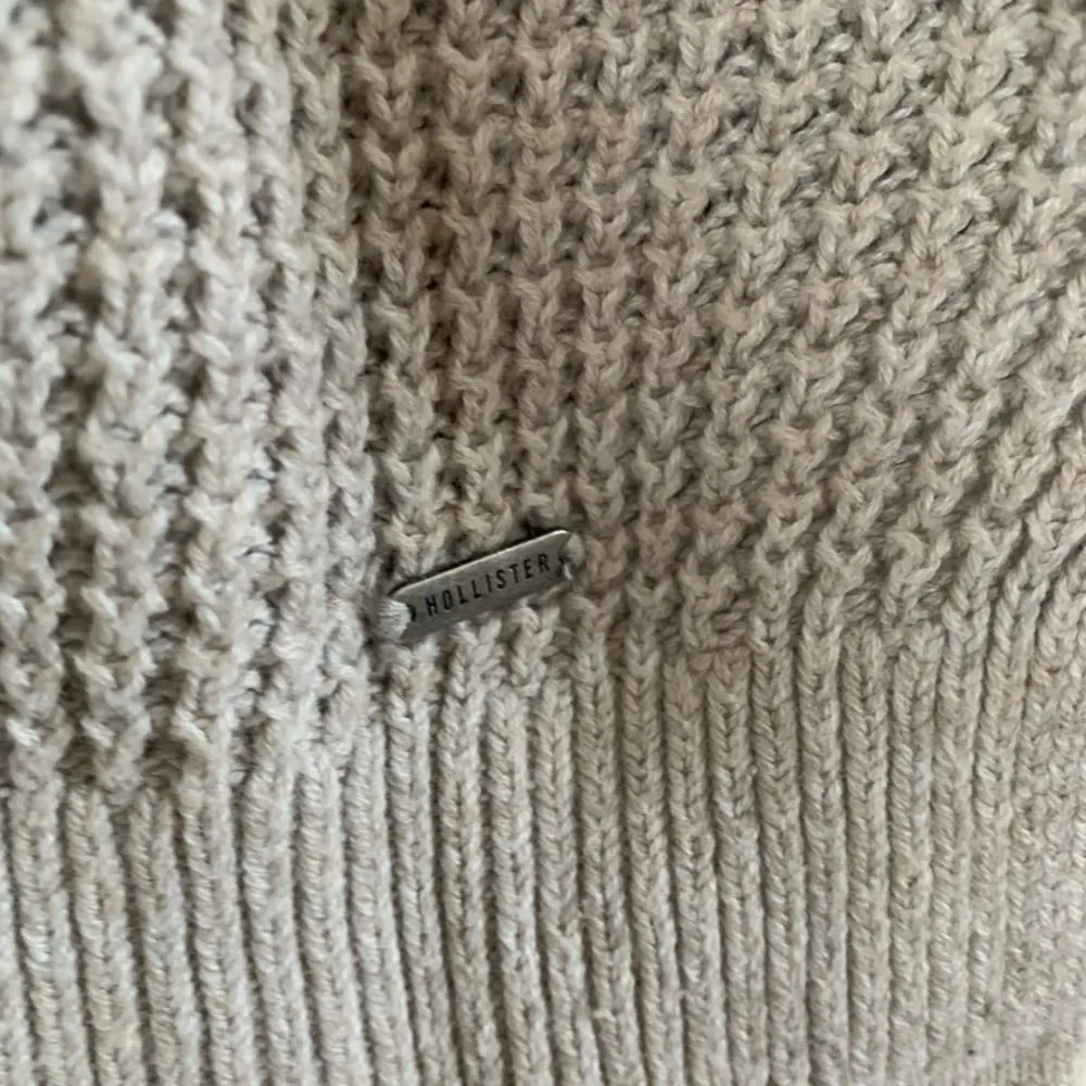 Hollister Cream Sweater - Image 6