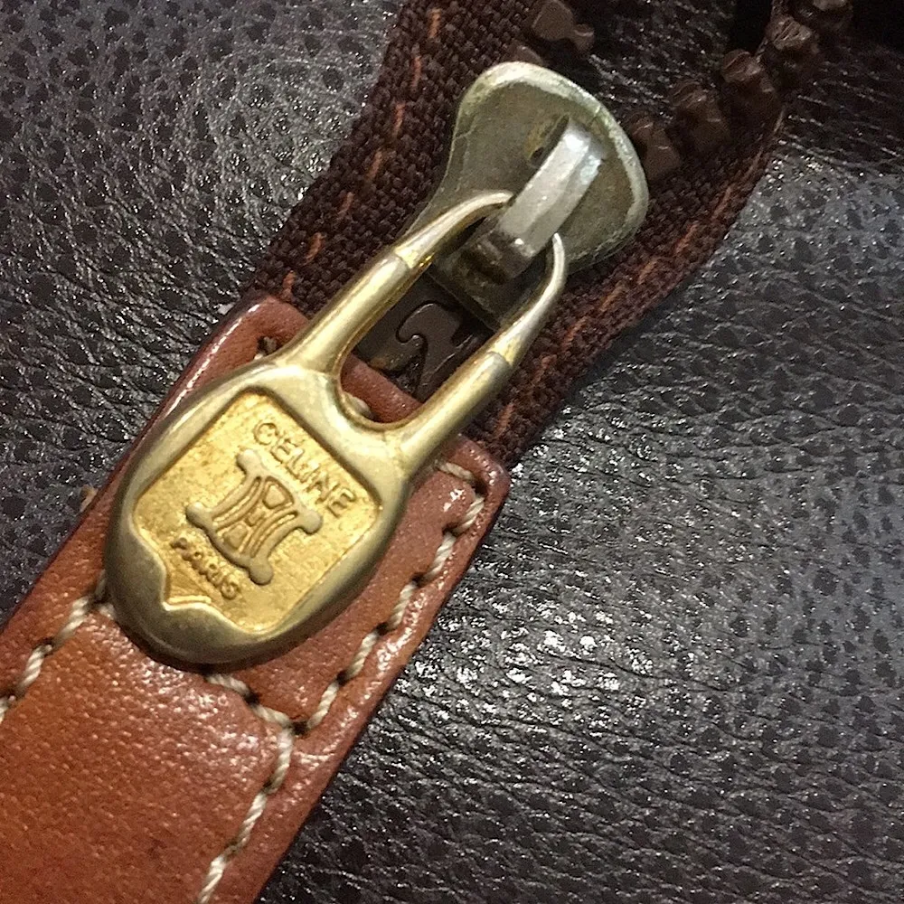 CELINE  Triomphe Macadam Clutch Handbags - Image 4