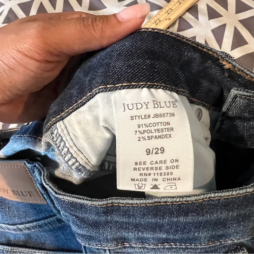 Judy Stretch Medium Wash Blue Ripped Distressed Denim Flare Jeans Size 9 / 29 - Image 11