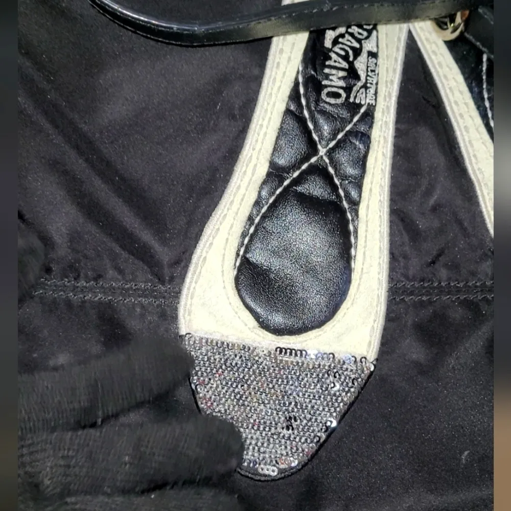 SALVATORE FERRAGAMO RARE shoulder bag/Handbag NYLON & LEATHER vala ribbon 🔥 - Image 8