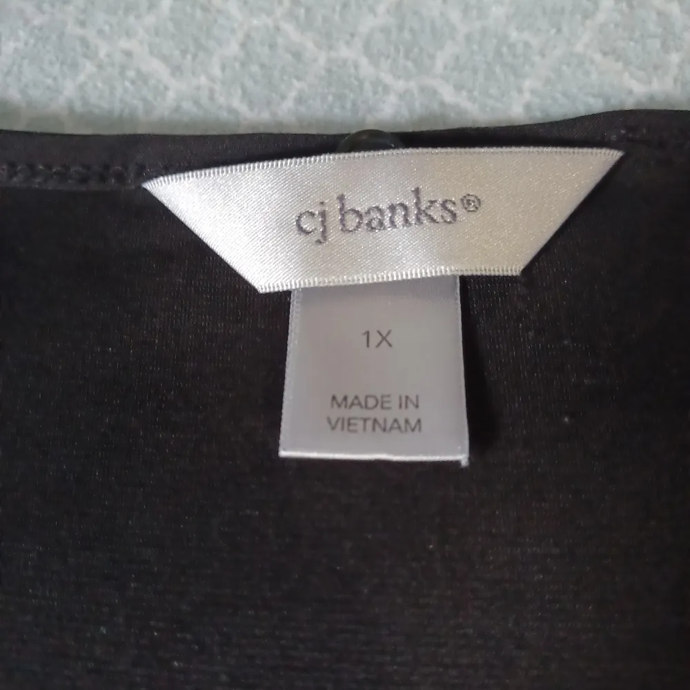 CJ Banks womens 1x black w metalic silver trim blouse - Image 2