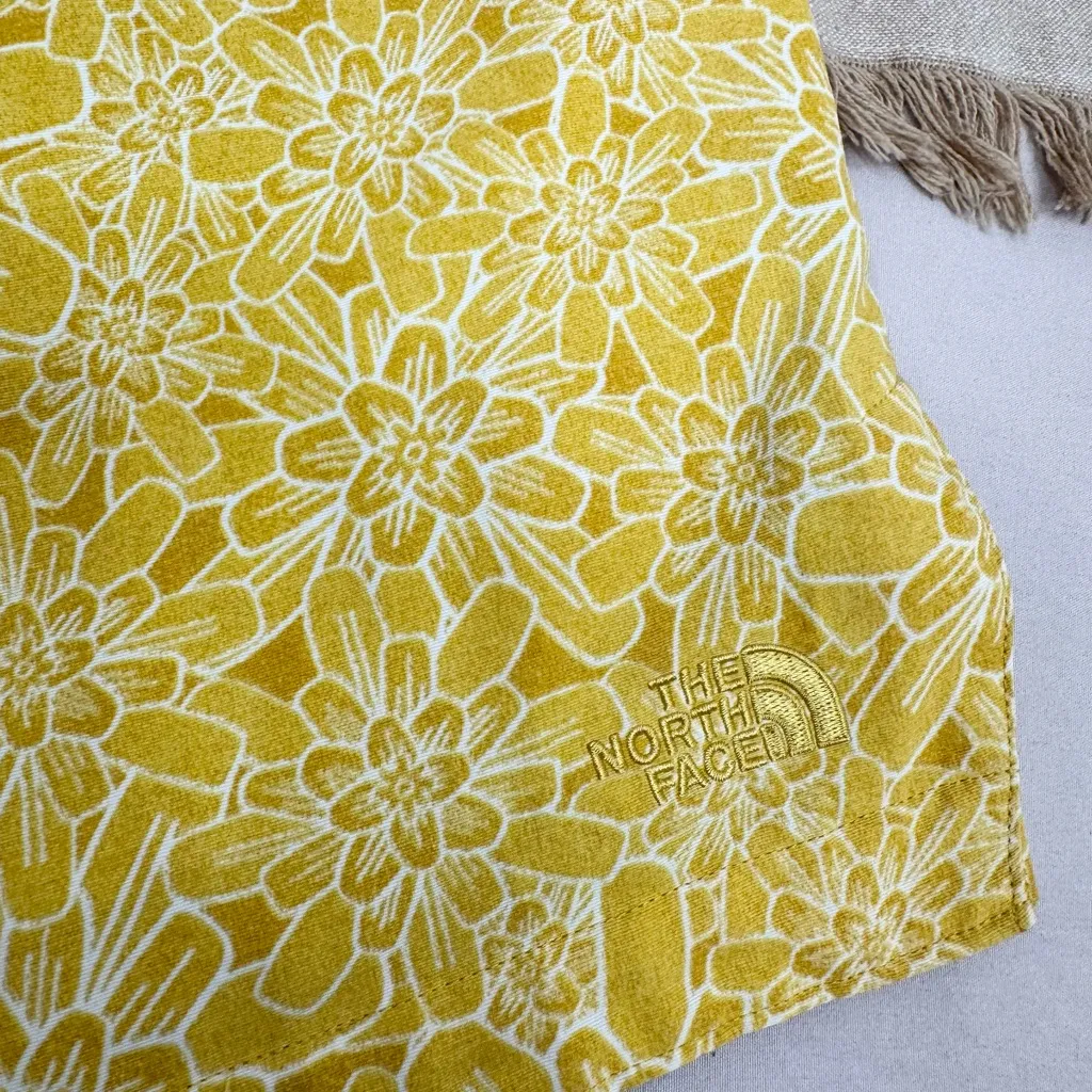 The North Face Women's M Golden Yellow Floral Pullon Skirt Skort Activewear - Image 6