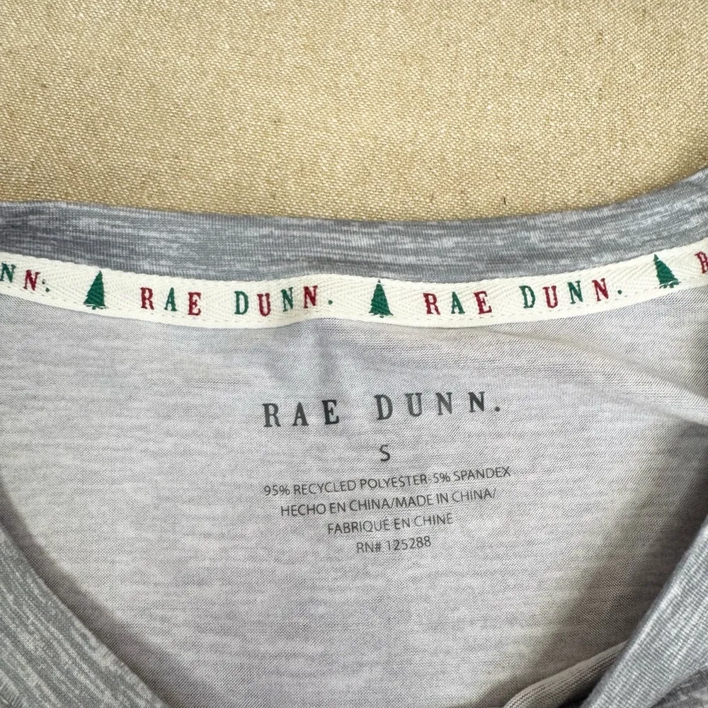 Rae Dunn Grey Warm Wishes' Short Sleeve Tee Glitter Graphic Holiday Size S - Image 5