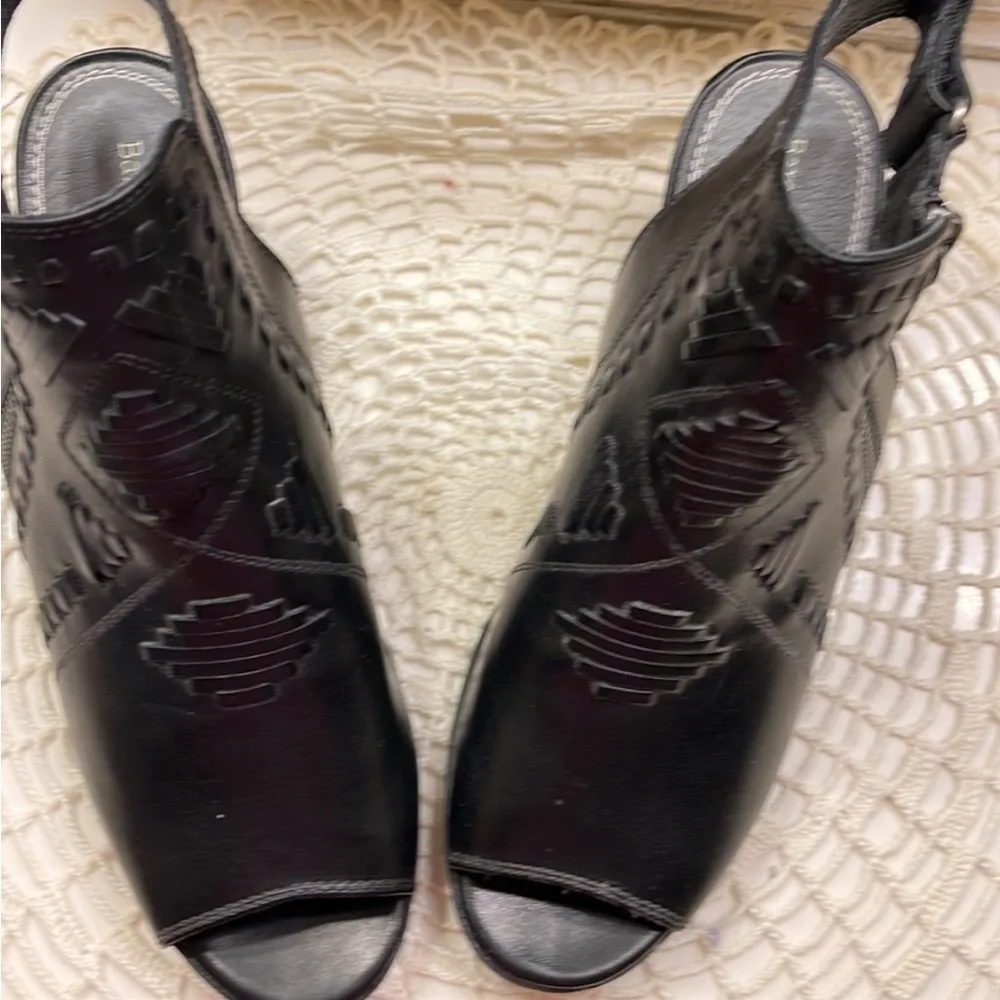 Baretraps BareTrap Black Open Toed Block Heel Caged Sandal with Easy Entry - Image 8