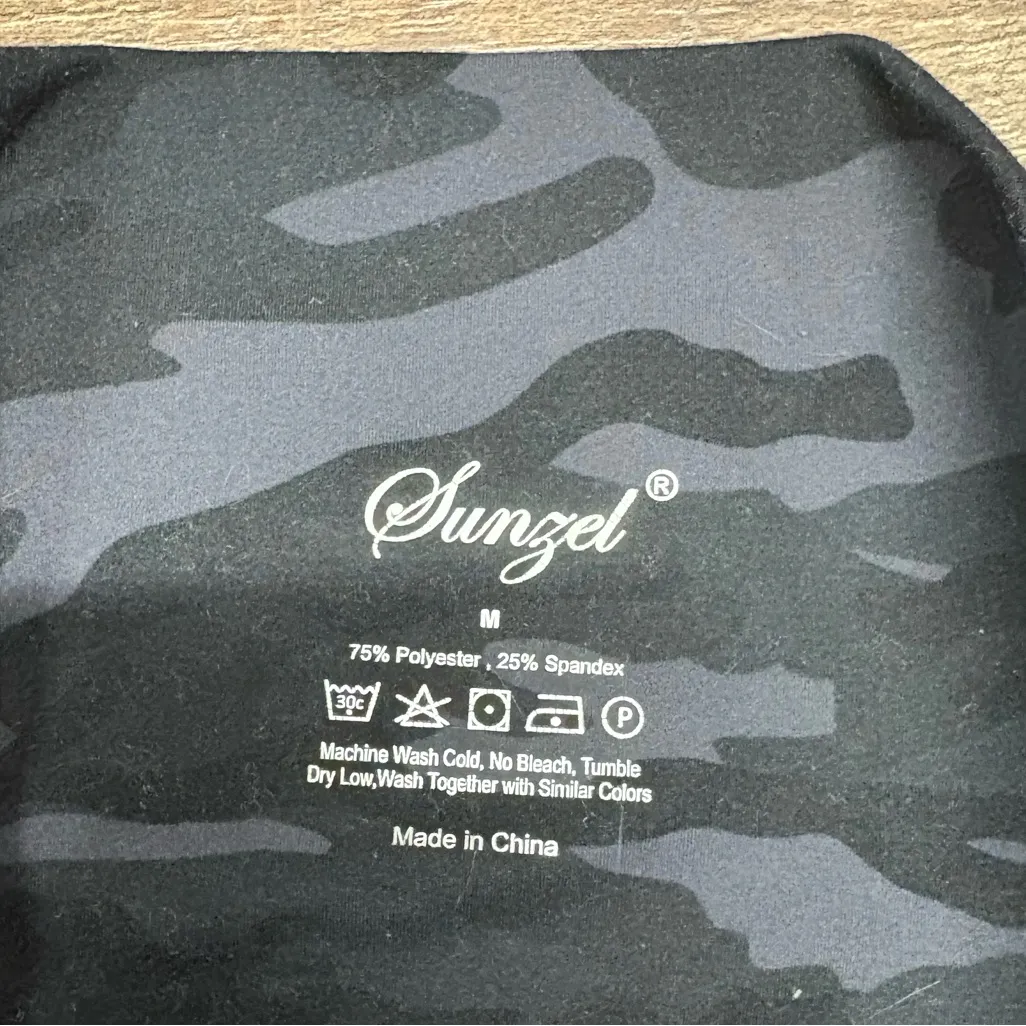 Sunzel Camo Soft Leggings Size Medium - Image 2