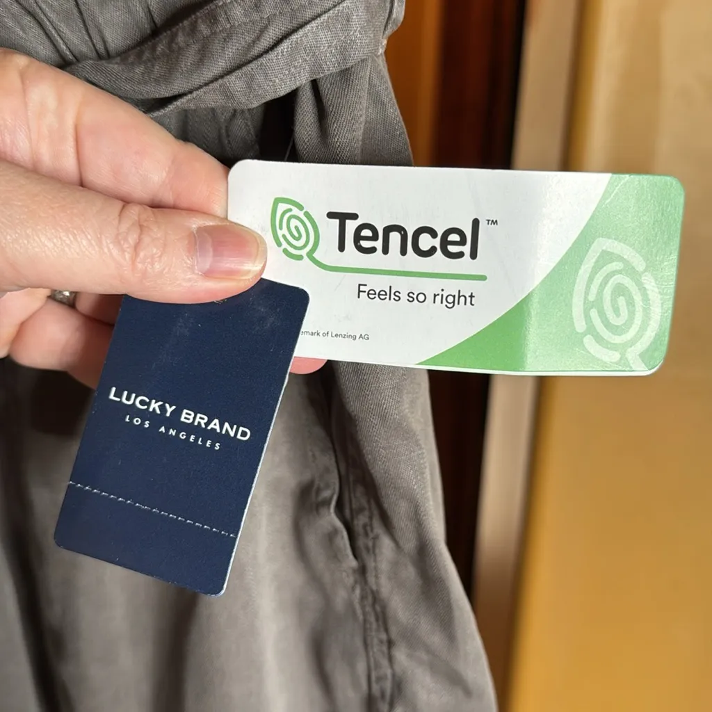 NWT Lucky Brand Women's Paperbag Shorts Olive Size Small - Image 4