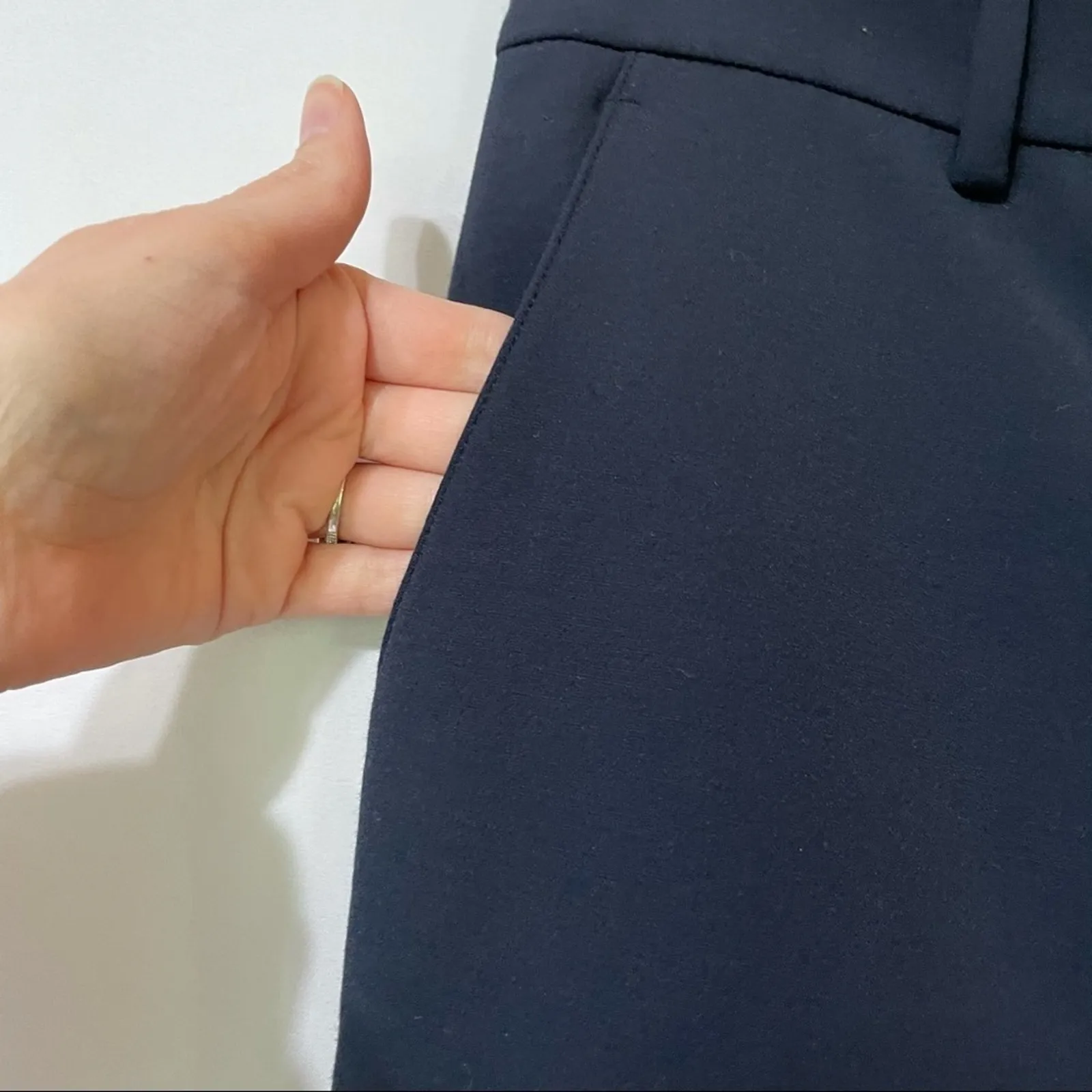 Vince Navy Blue Wide Leg Trouser Pants Womens 10 Dress Pants Preppy Classic - Image 3