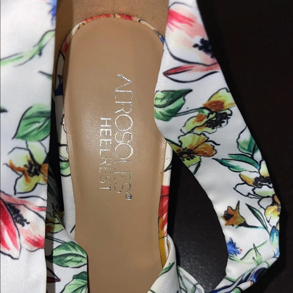 Sale! 🔥🔥 New! Aerosoles Heelrest Floral Women's Shoes Size 5 - Image 2