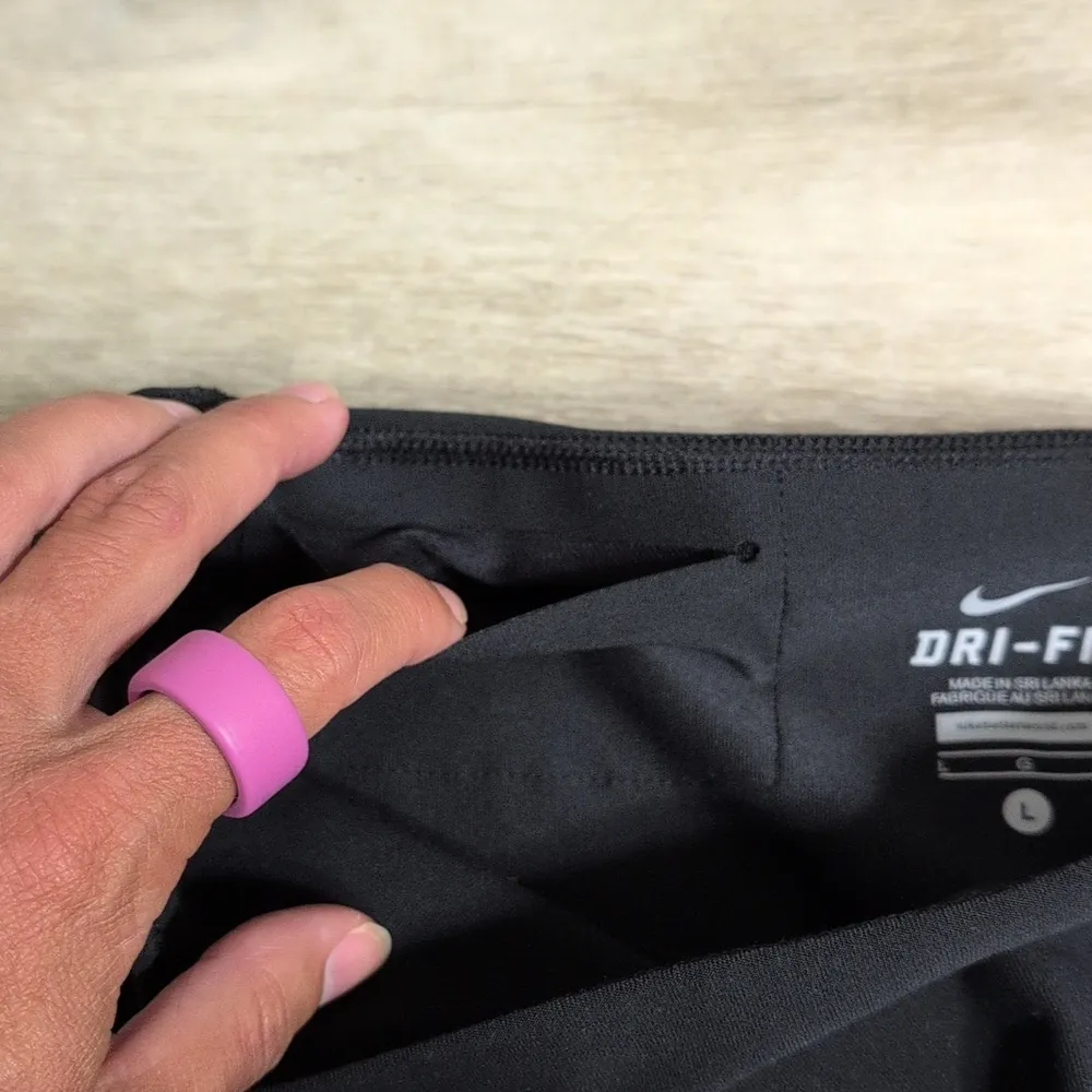 Nike Dri-FIT Black Loose Fit Capri Pants | Nike Capri Leggings - Image 4