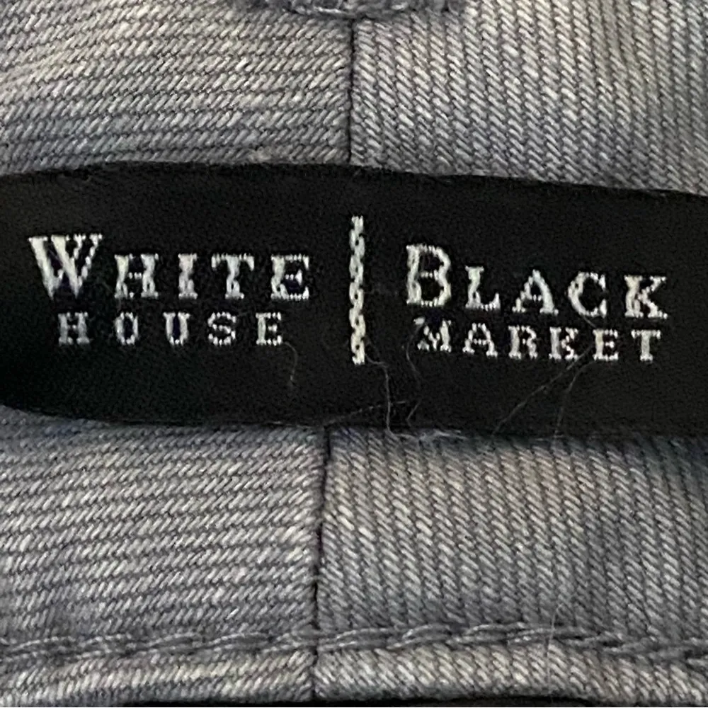 WHITE HOUSE BLACK MARKET Noir slim leg grey jean rhinestone accents Size 8R EUC - Image 11