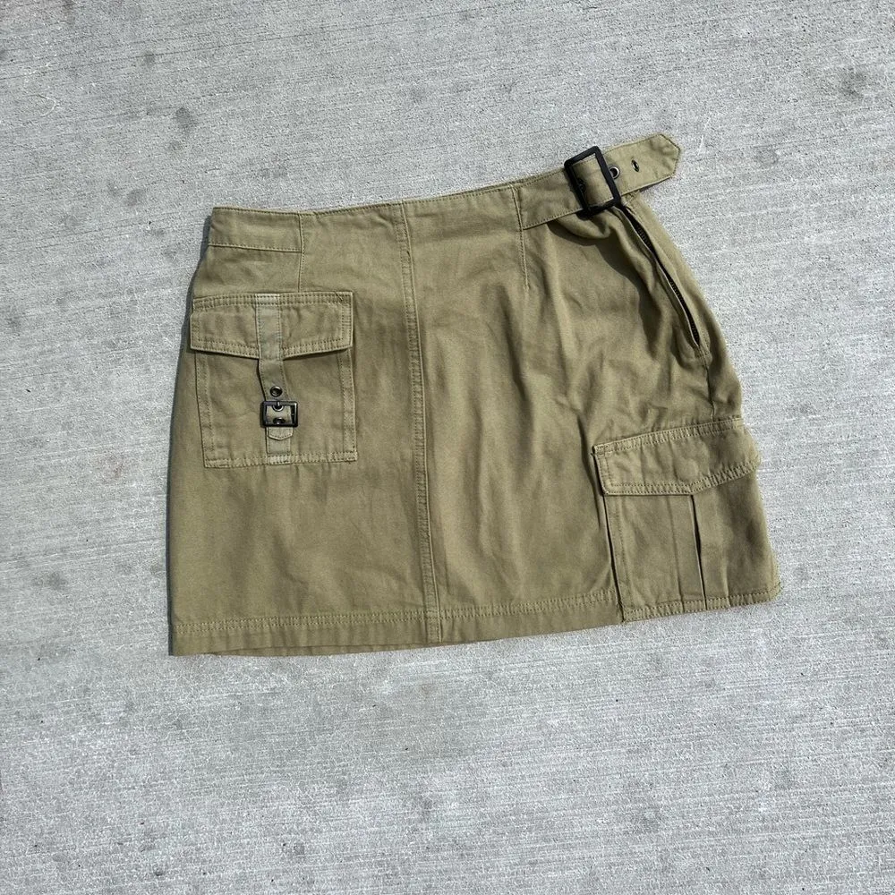 Forever 21 NWT Green Cargo Pocket Mini Skirt Size Large - Image 3
