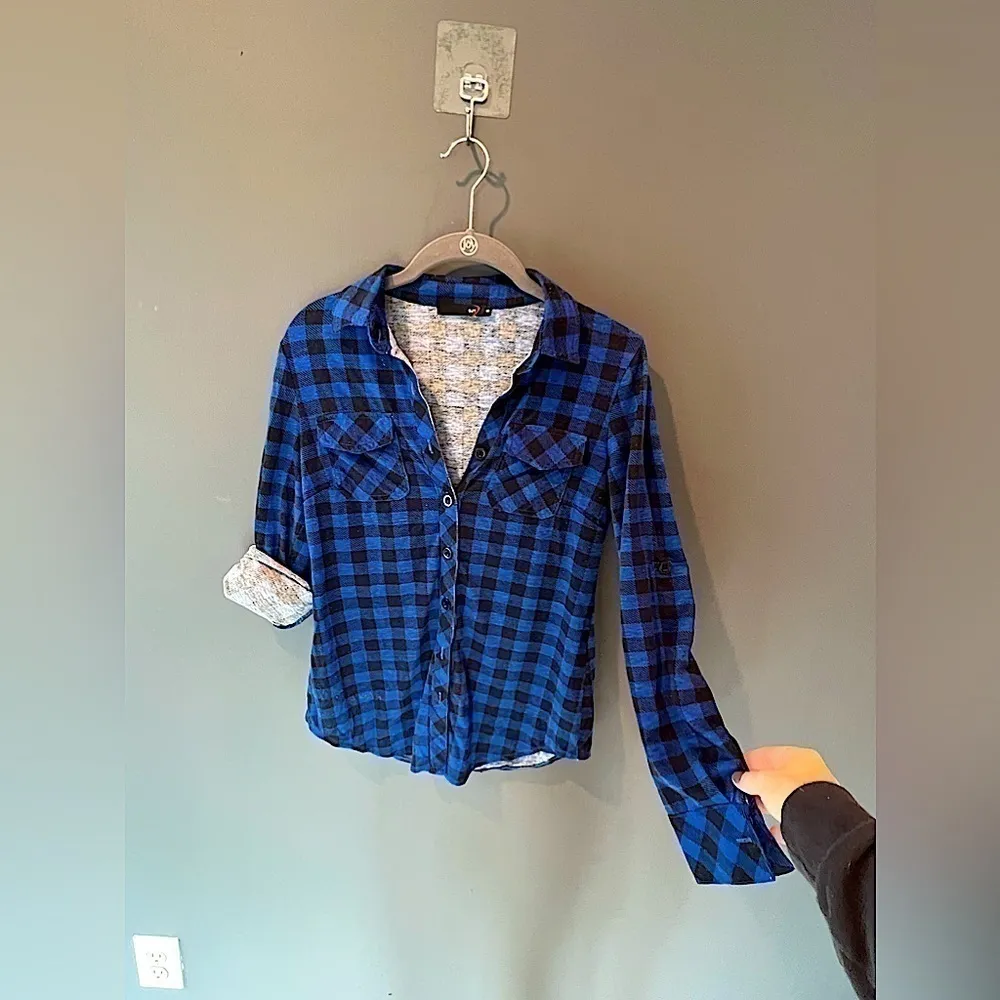 Black and Blue Slim Fit/Stretch Button Down, Small - Image 2