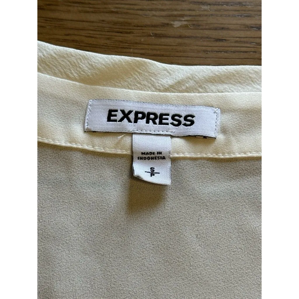 Express Ivory Romantic Floral Lace Victorian style‎ Long sleeve shirt size Small - Image 3