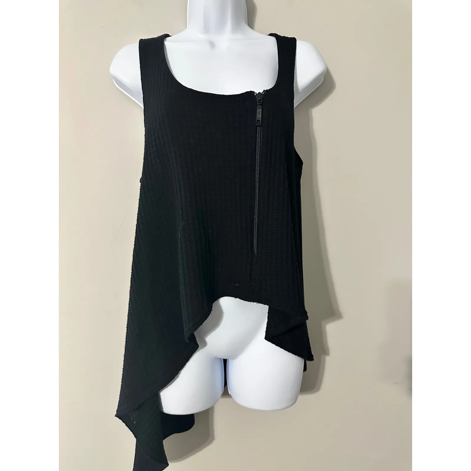 Sympli Black Asymmetrical Zipper Tank Top Made in Canada Size 8‎ - Image 2